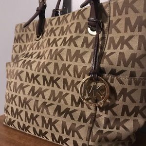 MK purse